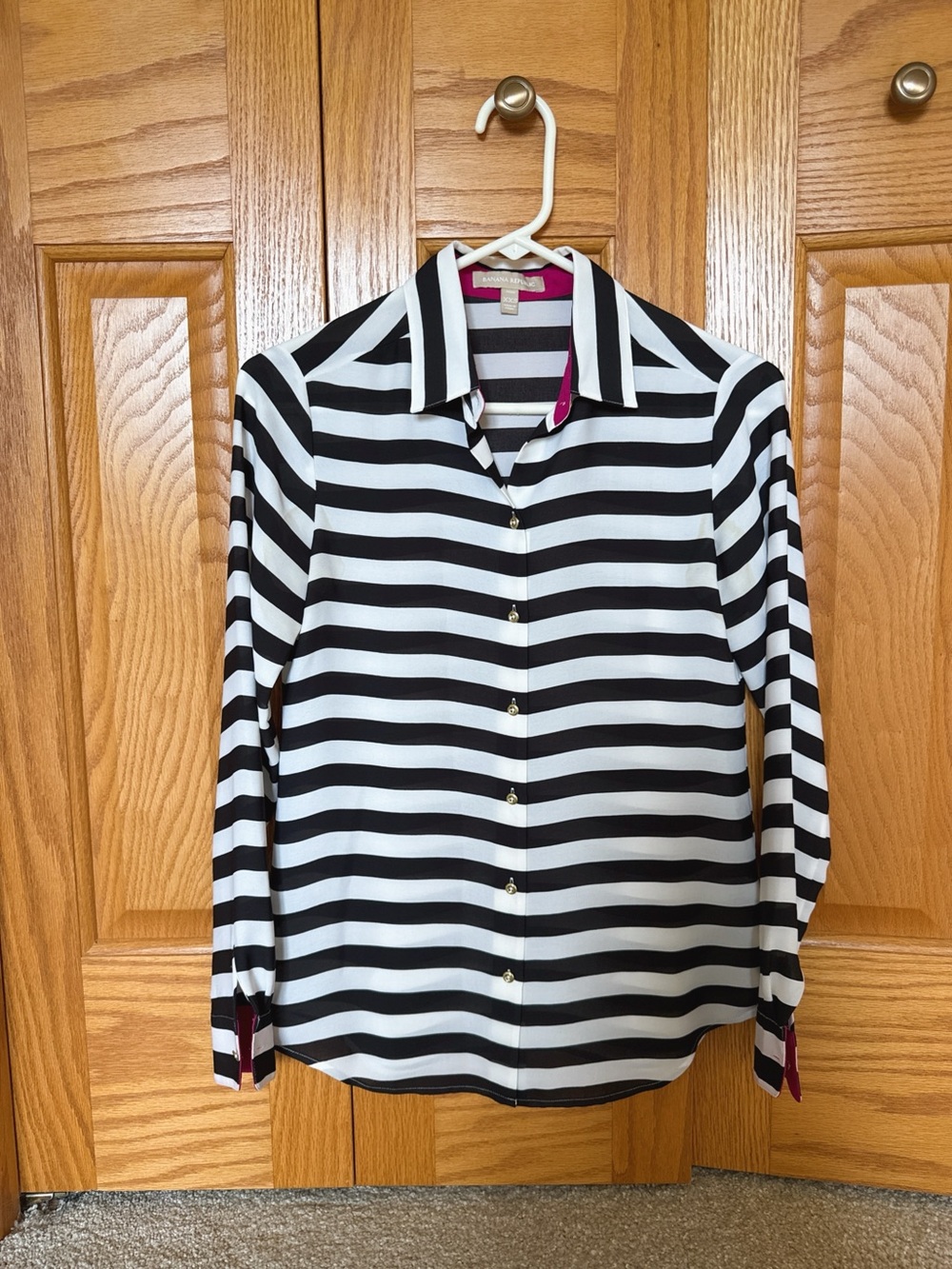 Banana Republic Black and White Striped Button-Down Shirt Size 0